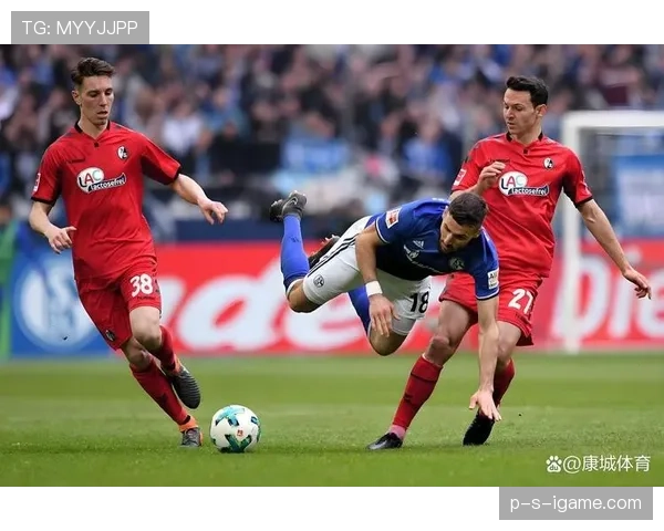 弗赖堡定位球战术持续精进，关键战中成逆转利器