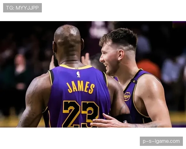 卢卡·东契奇上场像教科书，下场掏卡那一刻店员表情就精彩